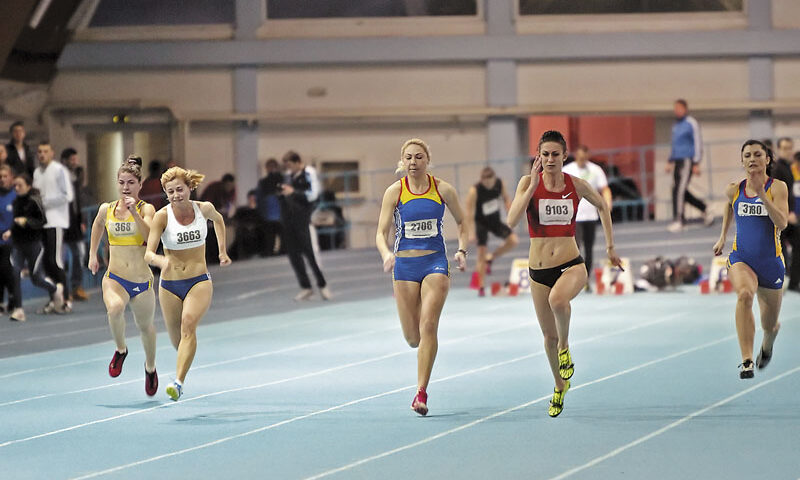 Naţionale Universitare, în oraşul lui Bacovia